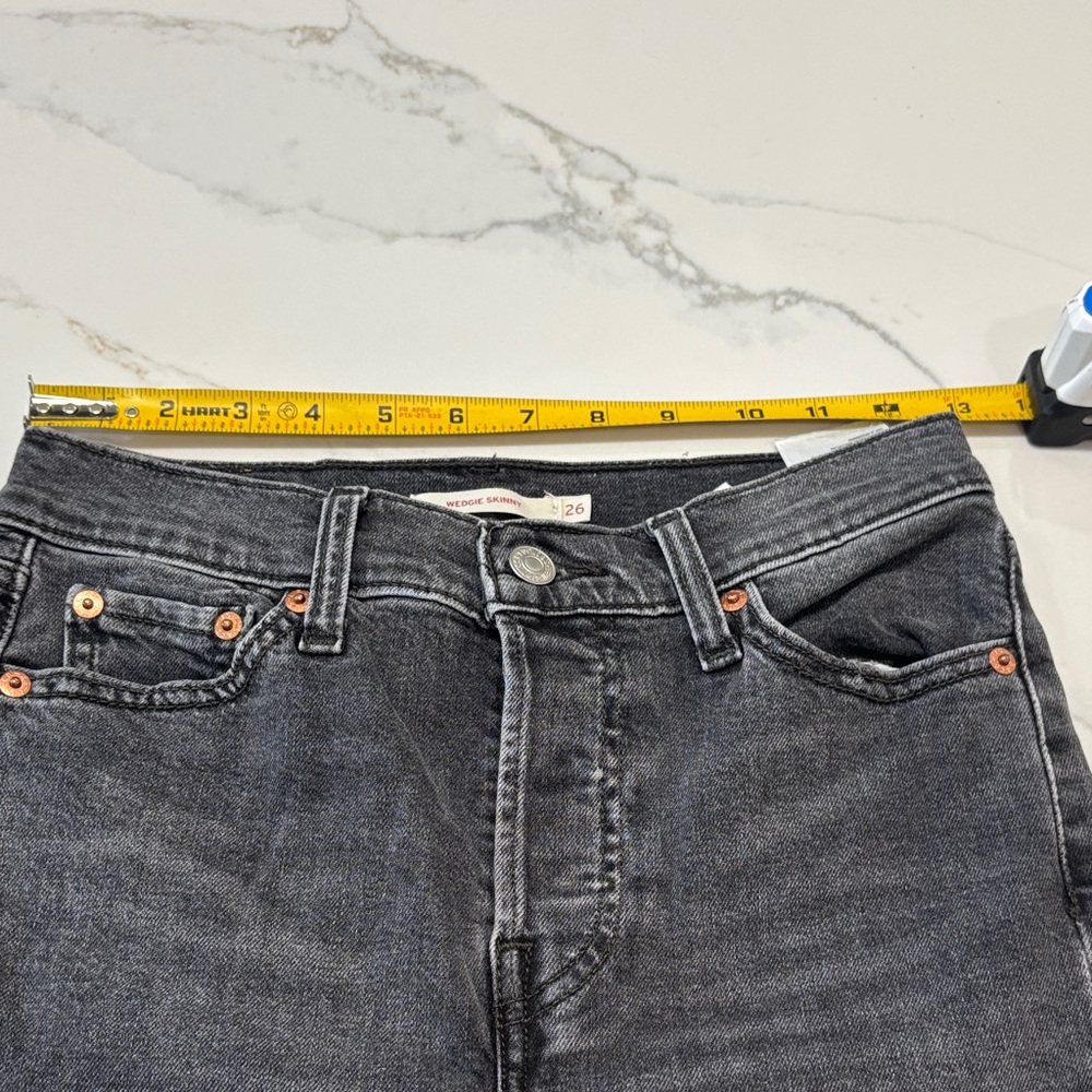 Levi's Skinny Jeans in Charcoal Gray - Picture 9 of 16